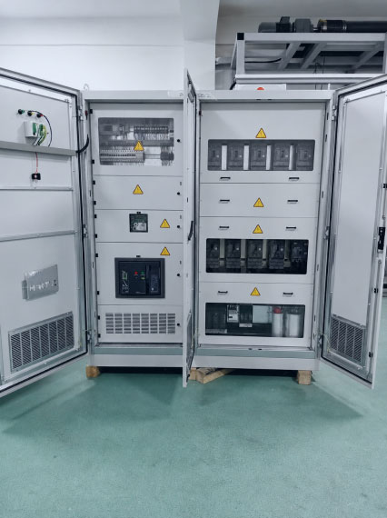 Kontrol panosuna monte edilmiş VOZWEI elektrik ürünleri